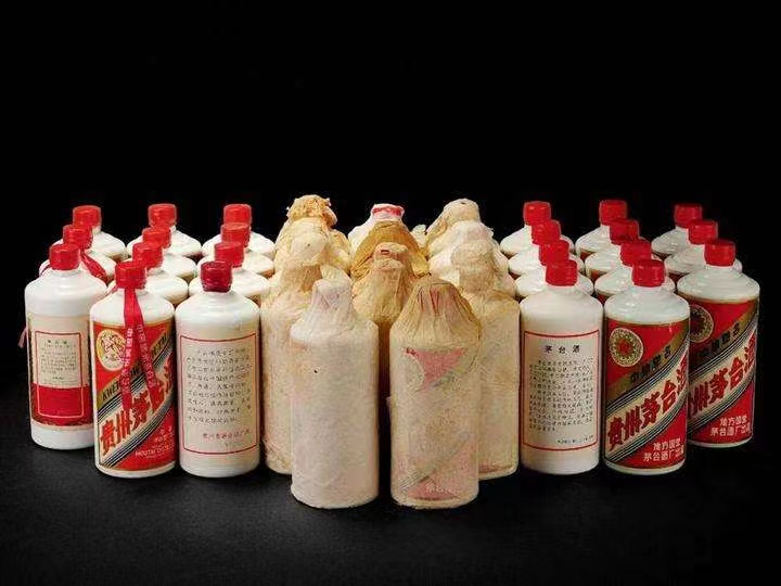 香格里拉日照岚山回收酒价格哪里回收(附近上门回收茅台酒）?